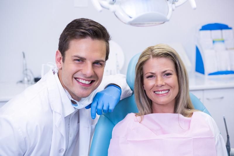 Protetyka stomatologiczna - rodzaje protez i implantów - Capital Clinic Żoliborz