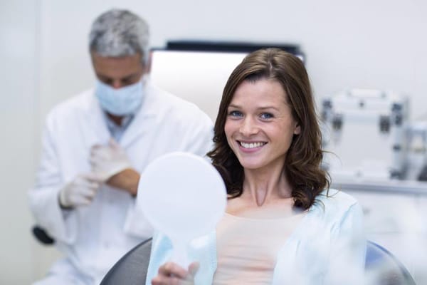 Invisalign - Rewolucyjne leczenie ortodontyczne, które odmieni Twój uśmiech!